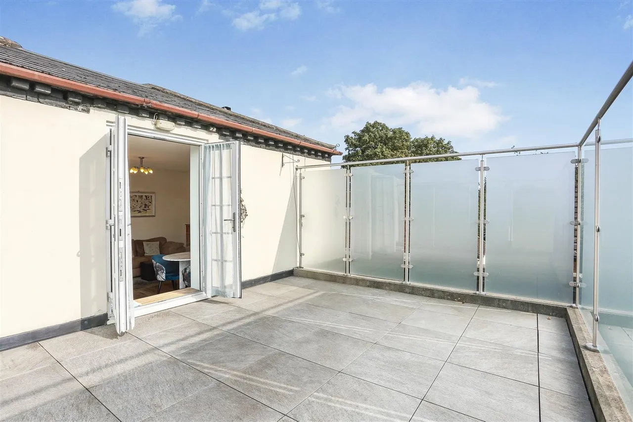 West Street, Carshalton, SM5 2PT, photo 14