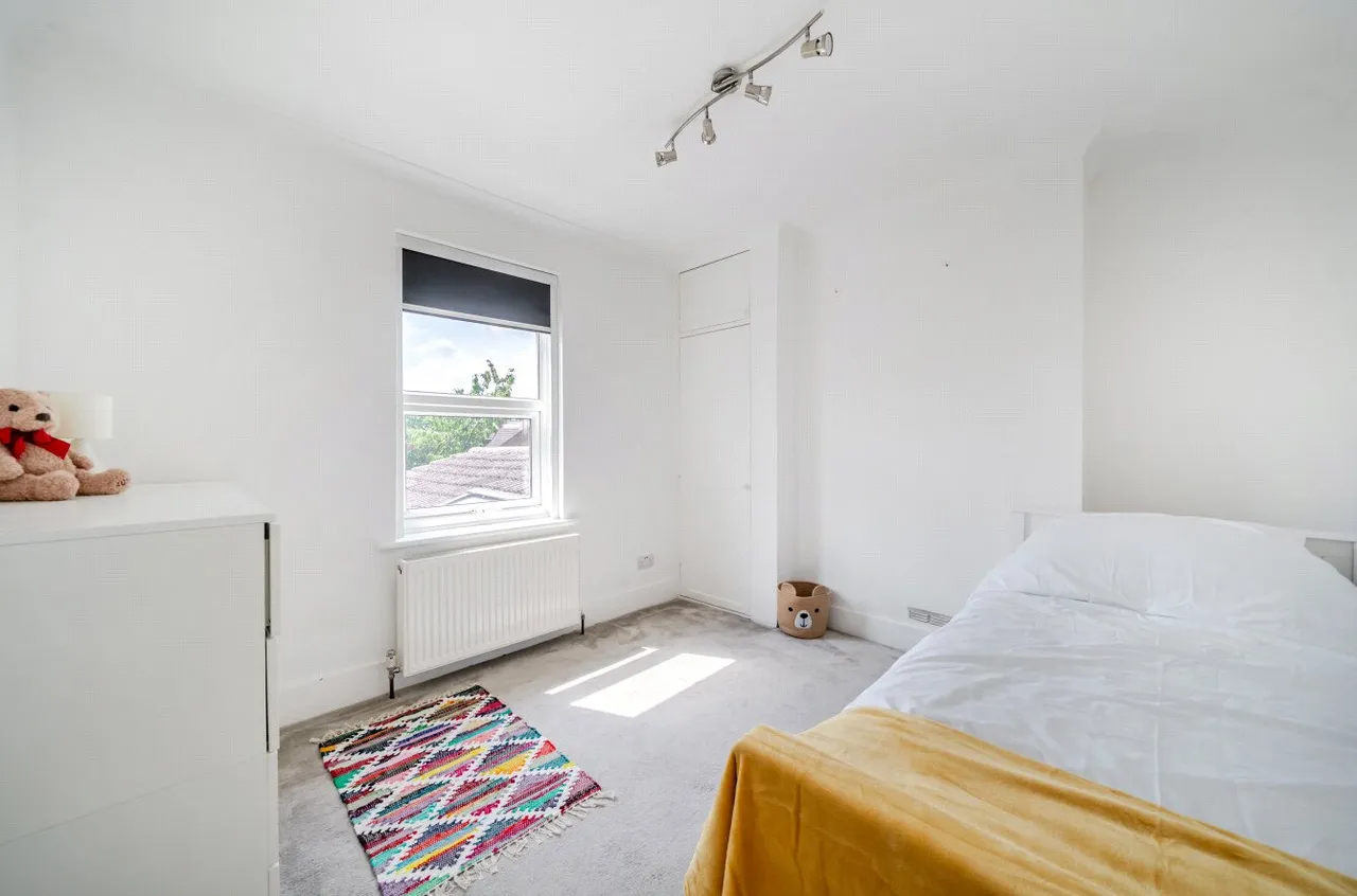 Drummond Road, Guildford, GU1, photo 10