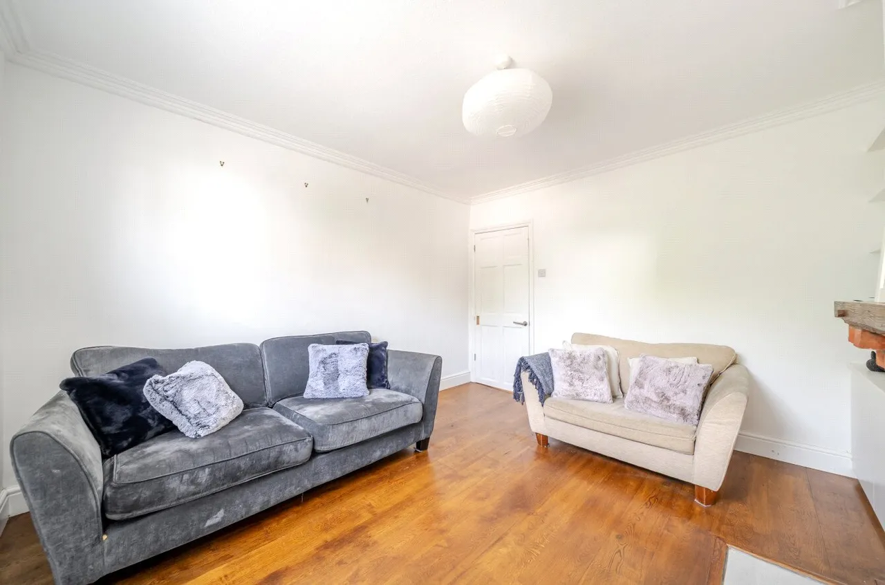Drummond Road, Guildford, GU1, photo 16