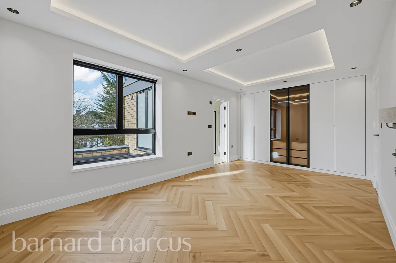 Winston Close, London, SW20, photo 4