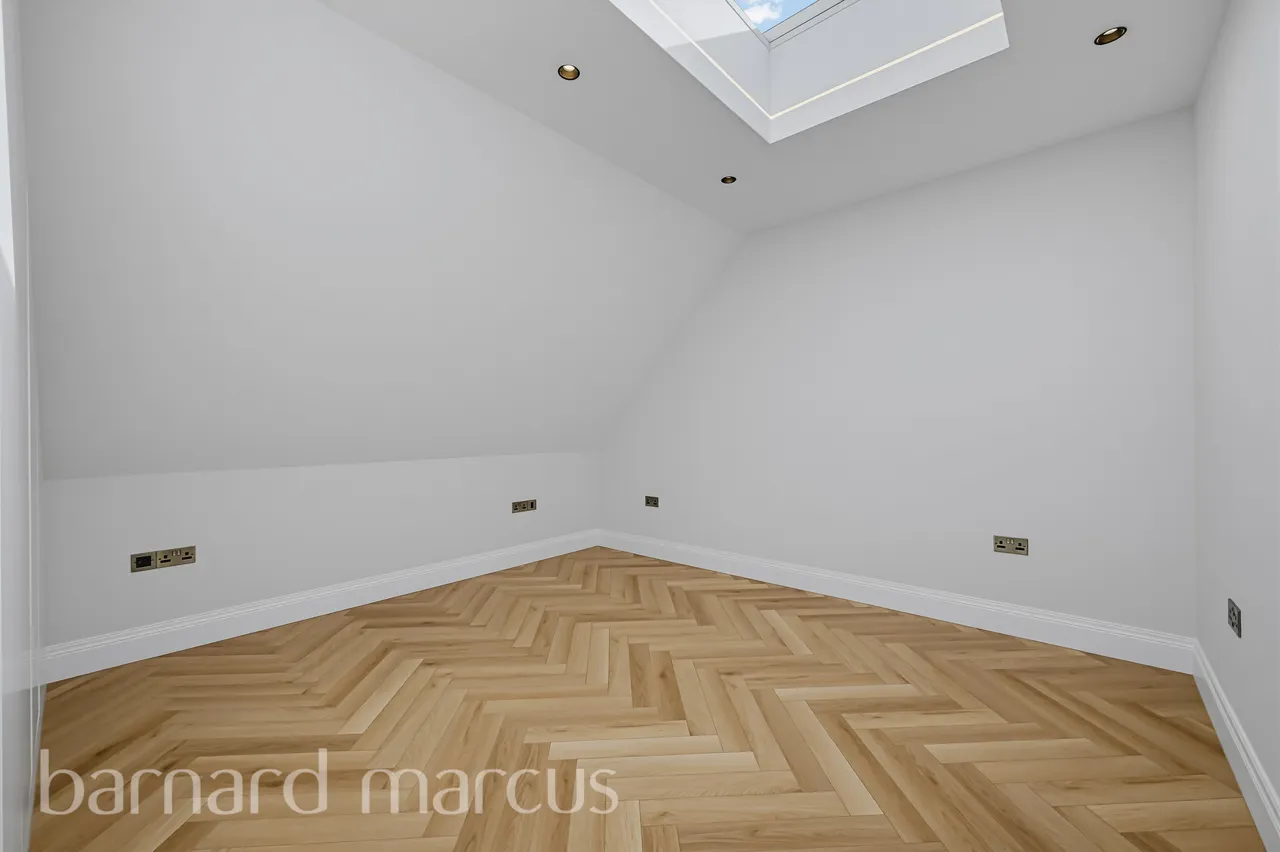 Winston Close, London, SW20, photo 7