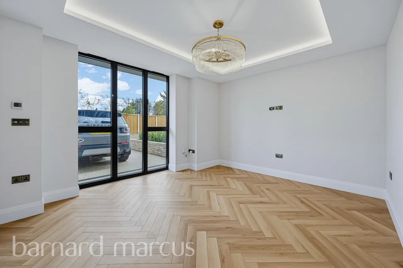Winston Close, London, SW20, photo 8