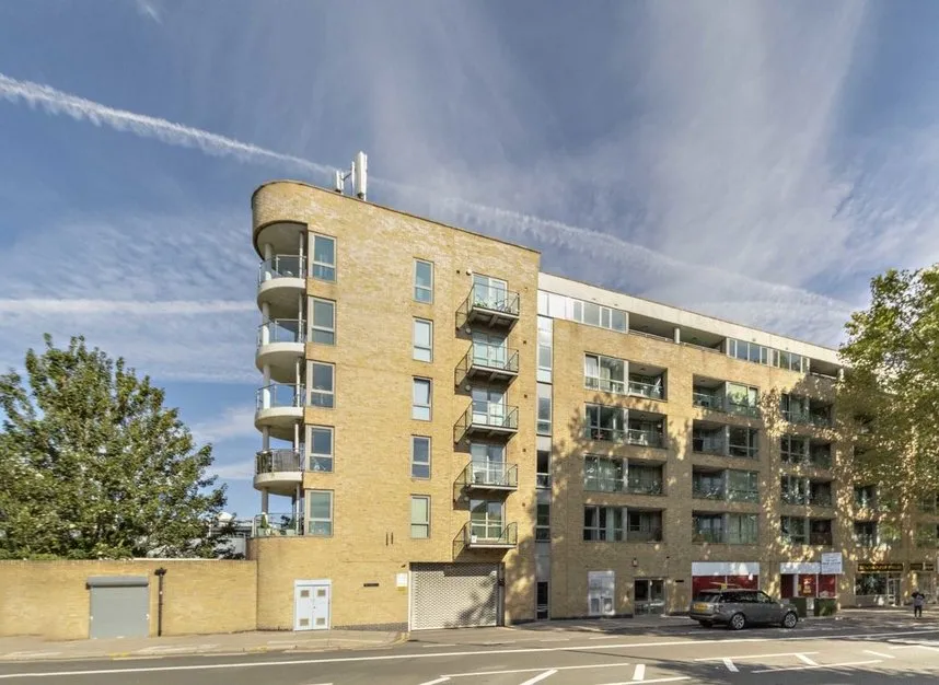 2 bed flat to rent — Chiswick High Road, Chiswick, W4