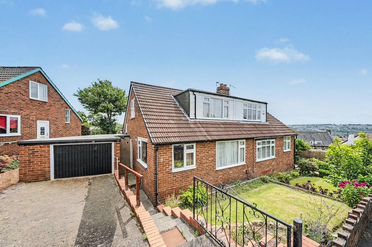 3 bed house for sale, Stoney Croft, Horsforth, LS18