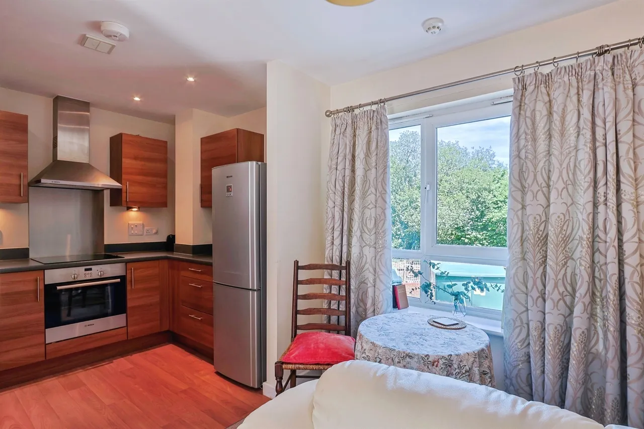 Avenel Way, Poole, photo 10