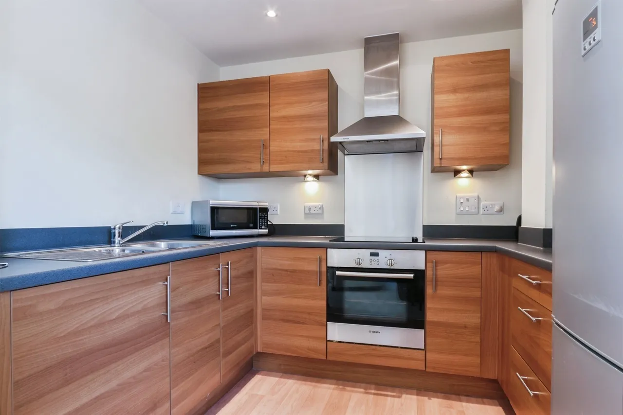 Avenel Way, Poole, photo 2