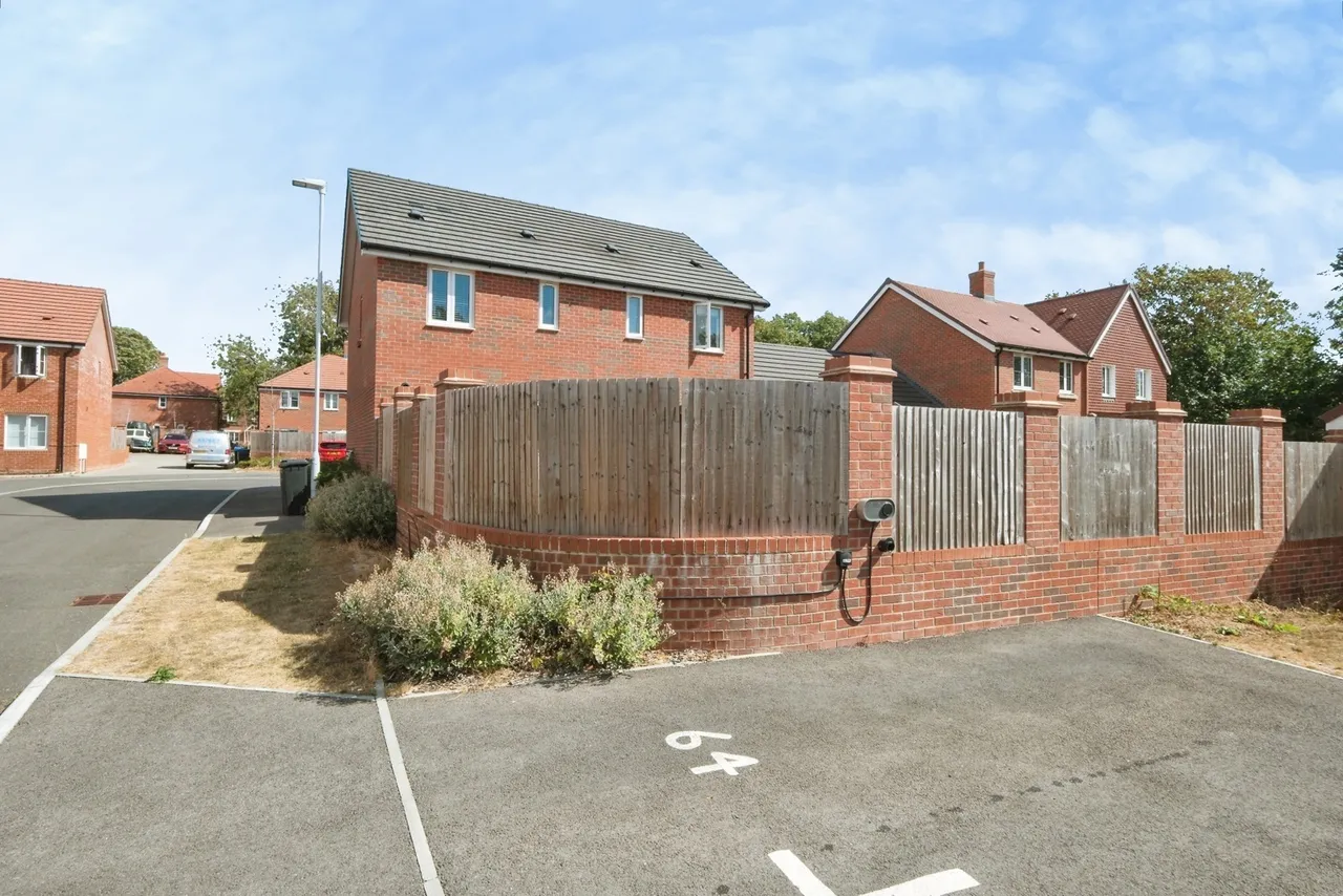 Bloom Close, Worthing, BN13, photo 19