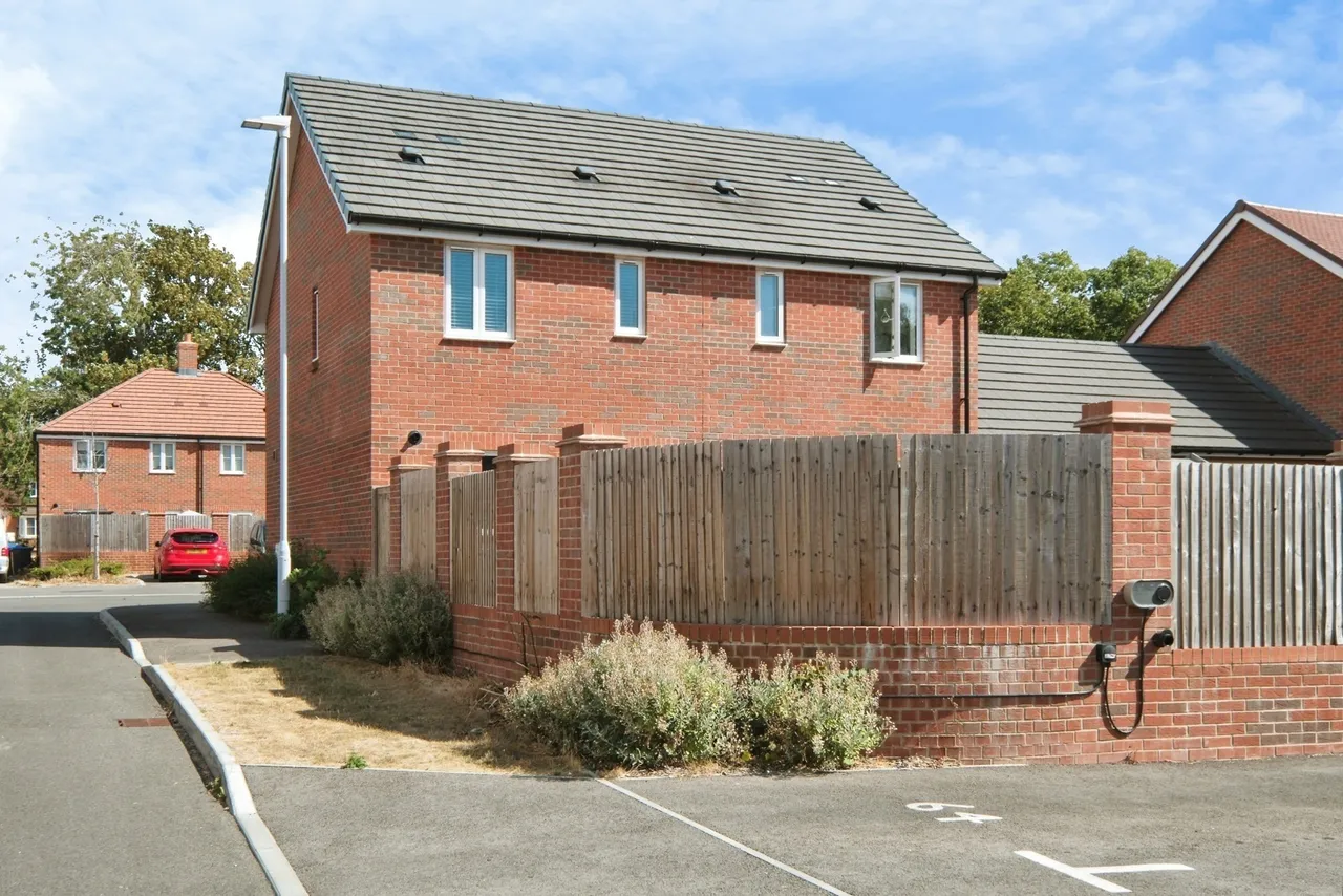 Bloom Close, Worthing, BN13, photo 16