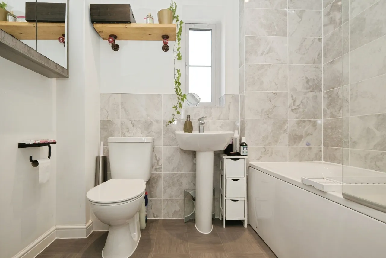 Bloom Close, Worthing, BN13, photo 14