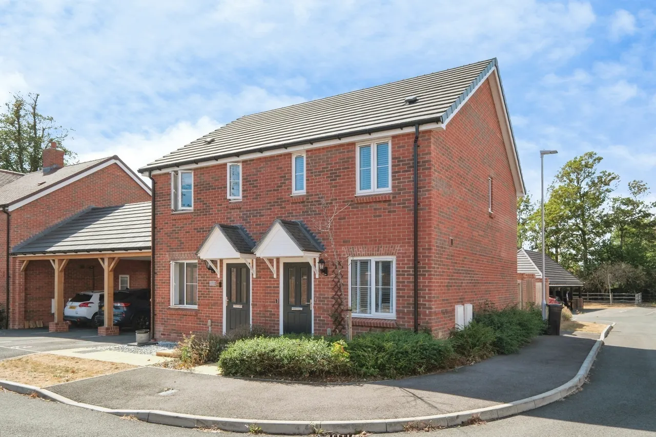 2 bed house for sale, Bloom Close, Worthing, BN13