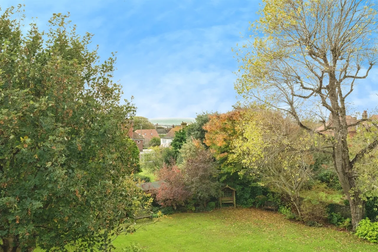 Sutton Road, Seaford, BN25, photo 11