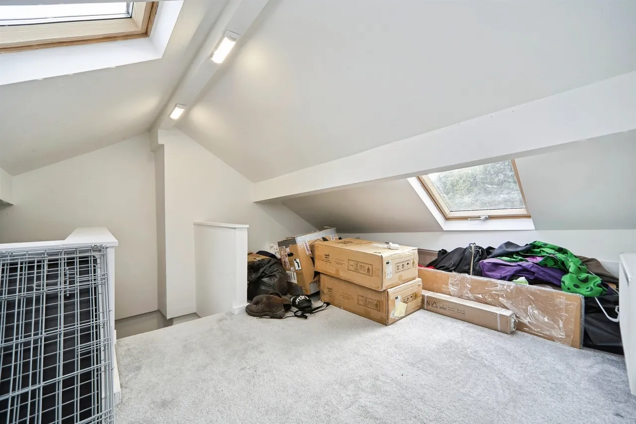Elder Bank, Cullingworth, BD13, photo 15
