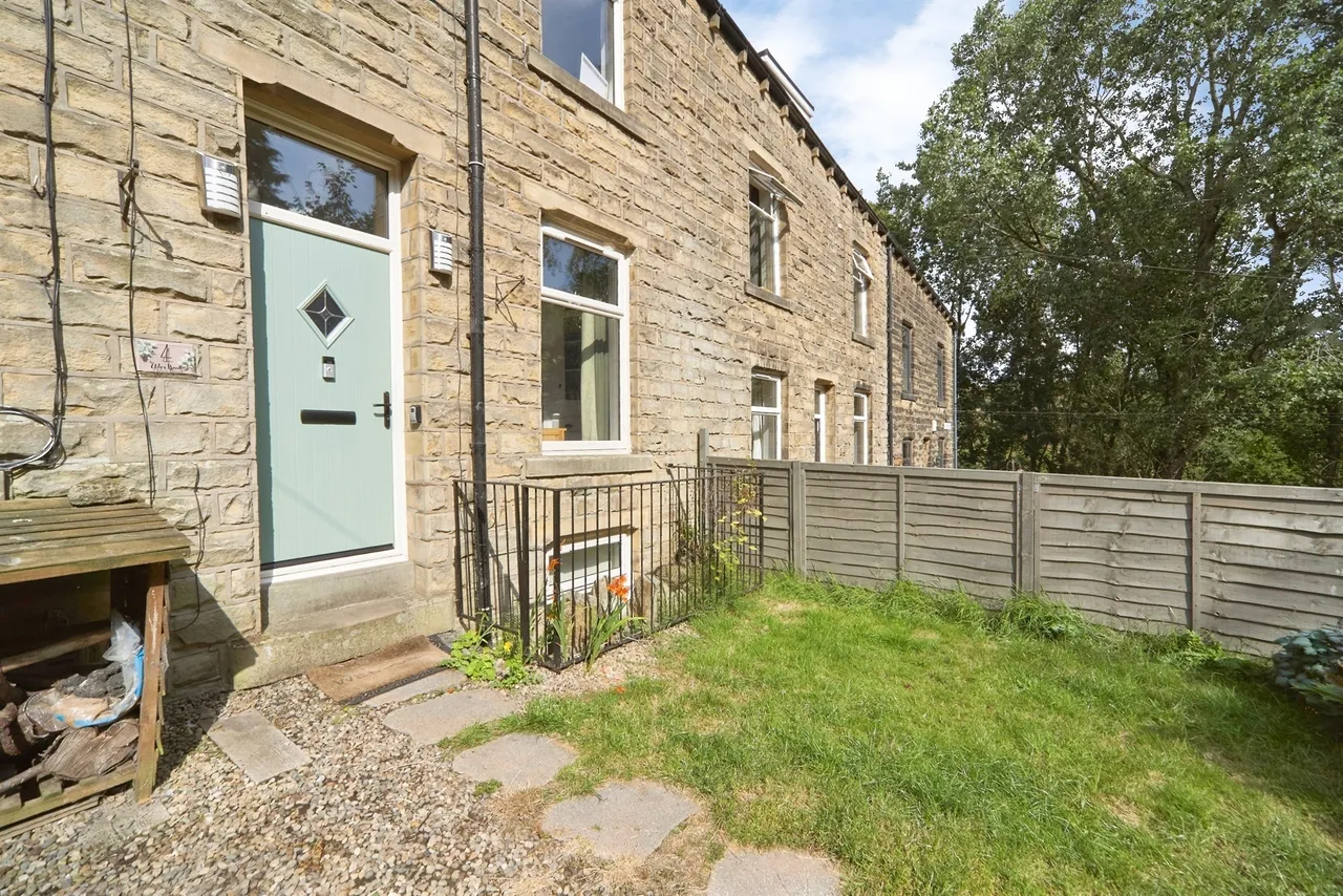 4 bed house for sale, Elder Bank, Cullingworth, BD13
