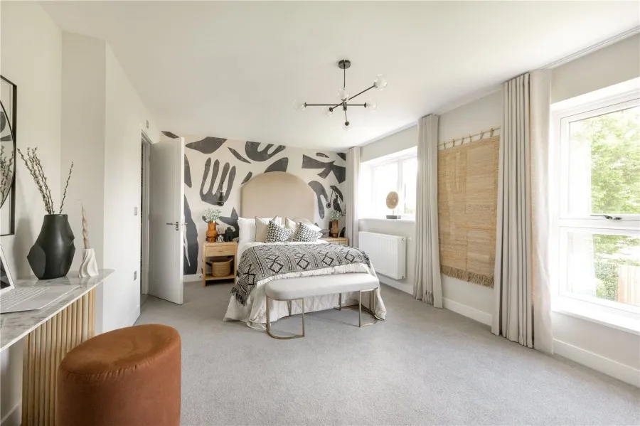 with 5 bedrooms in London Road, Newport, CB11, photo 9