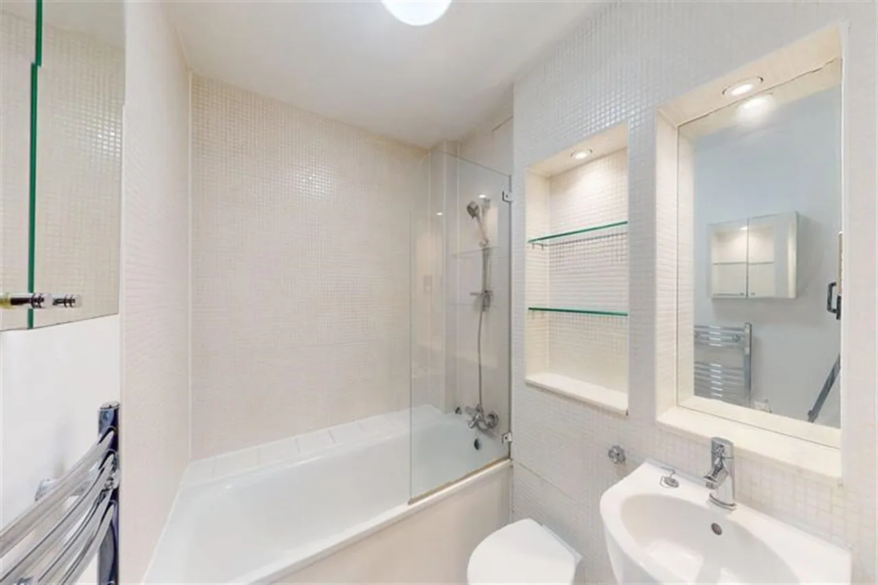 Station Road, Loughton, IG10, photo 5