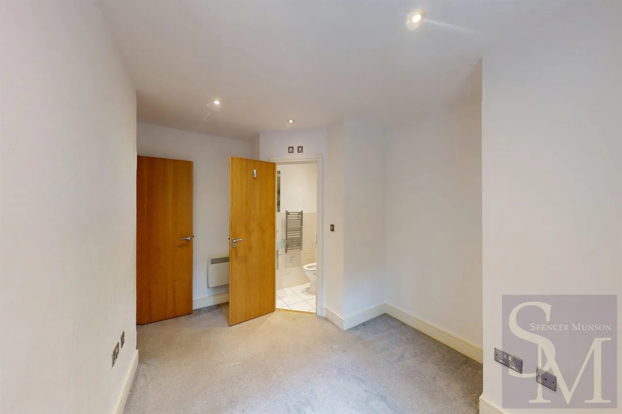 Station Road, Loughton, IG10, photo 10