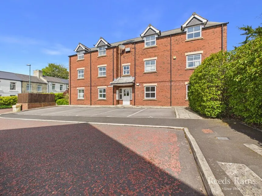 2 bed flat for sale, Archers Court, Crossgate Moor, DH1
