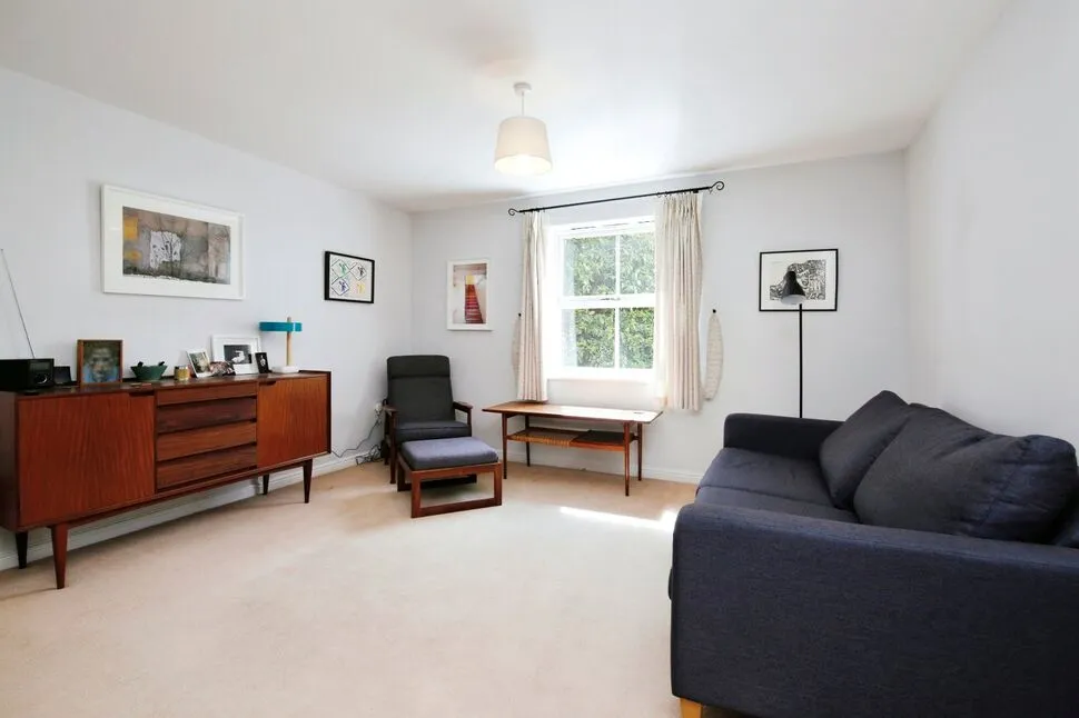 Archers Court, Crossgate Moor, DH1, photo 2