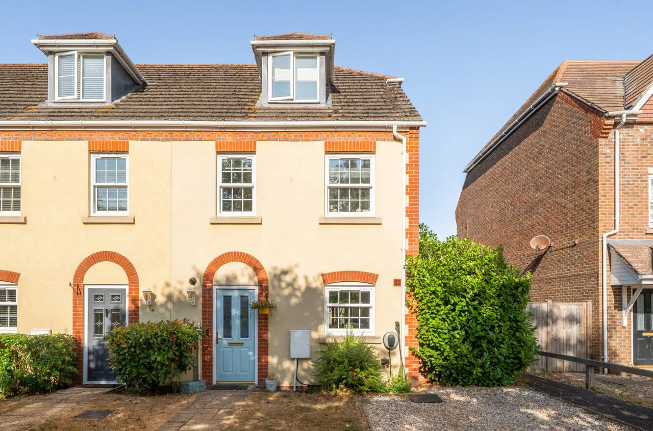 Caspian Close, Fishbourne, PO18, photo 5
