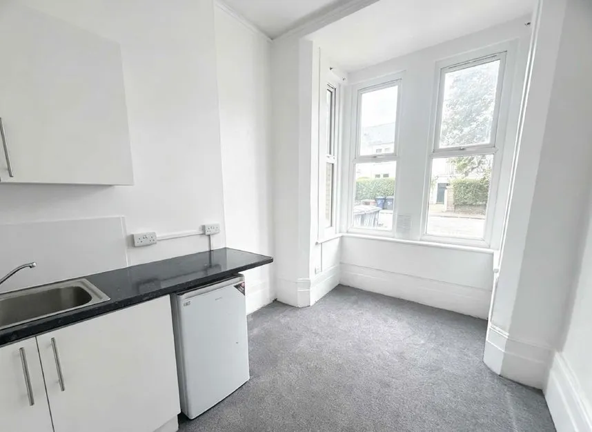 Sunningfields Road, Hendon, NW4, photo 2