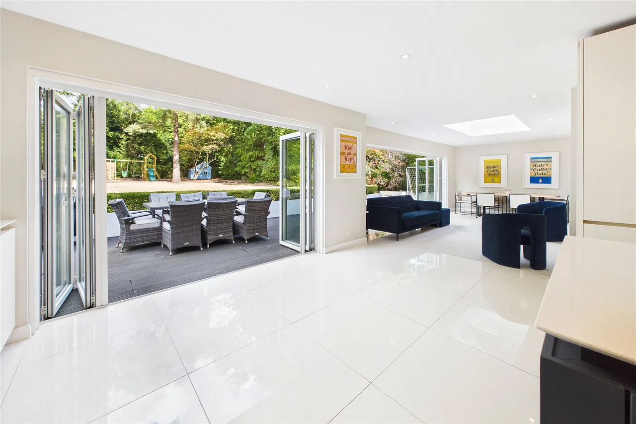 Parkway, Camberley, GU15, photo 8