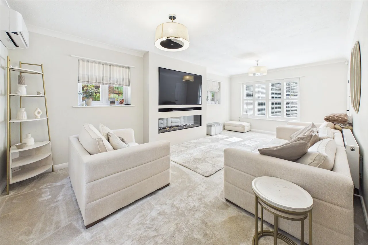 Parkway, Camberley, GU15, photo 12