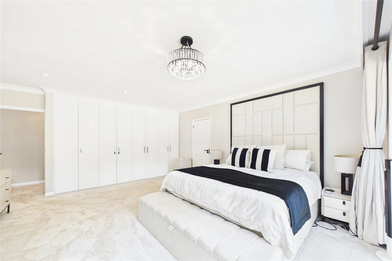 Parkway, Camberley, GU15, photo 15