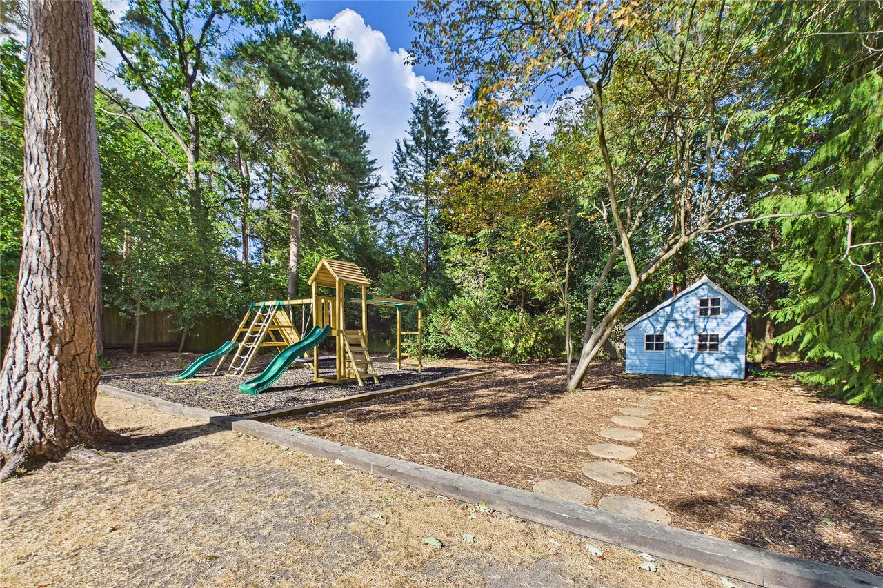 Parkway, Camberley, GU15, photo 25