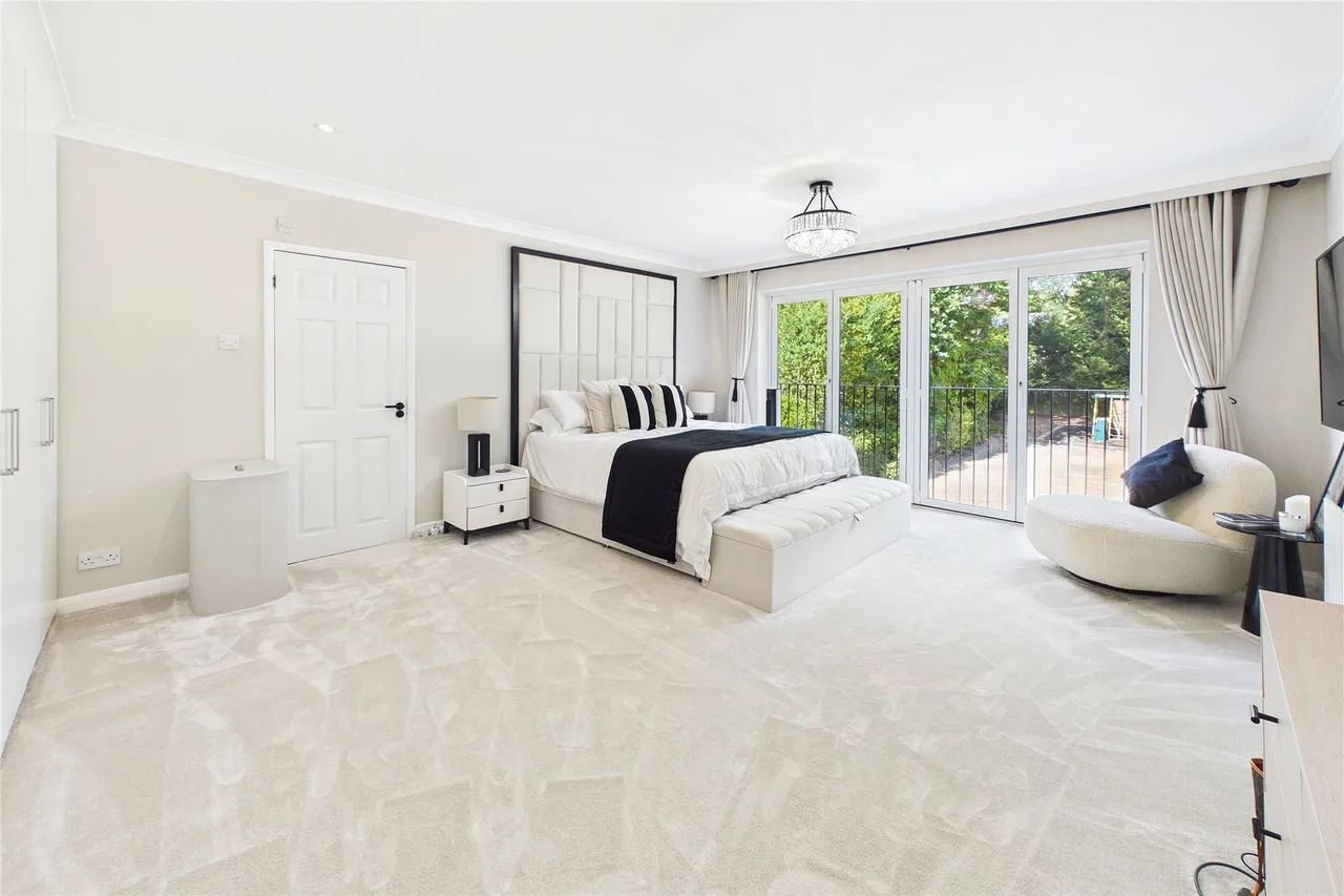 Parkway, Camberley, GU15, photo 16