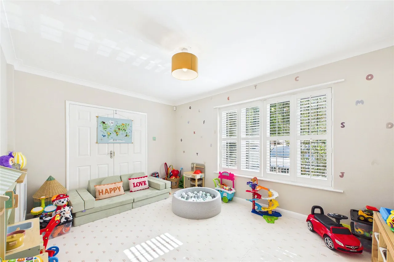 Parkway, Camberley, GU15, photo 13
