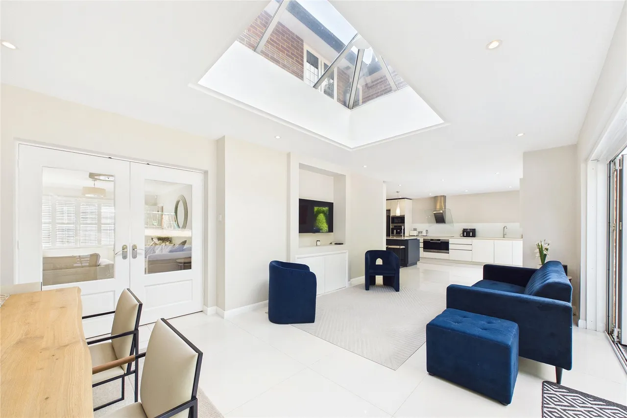 Parkway, Camberley, GU15, photo 6