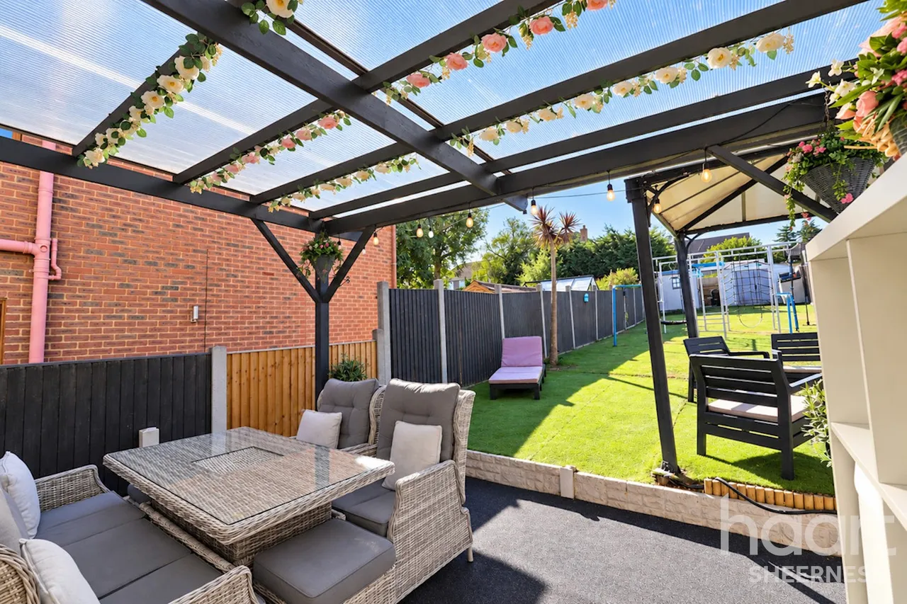 Scarborough Drive, Sheerness, ME12, photo 14