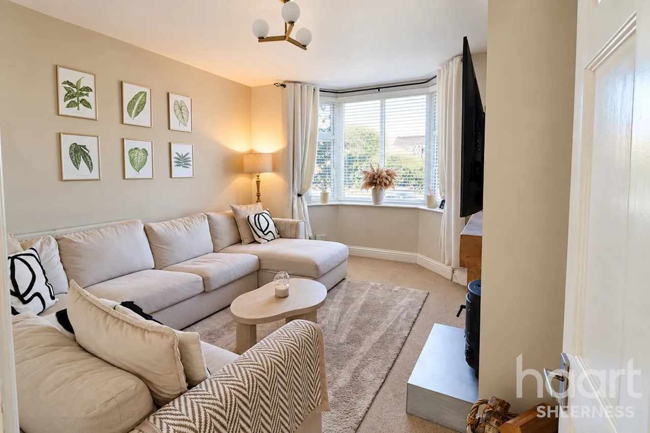 Scarborough Drive, Sheerness, ME12, photo 2