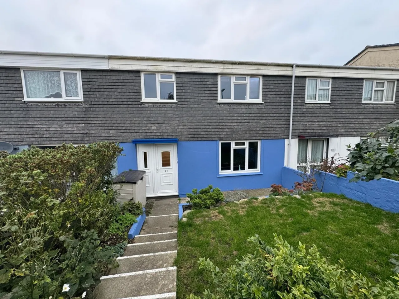 3 bed house to rent — Lowenek Close, Falmouth