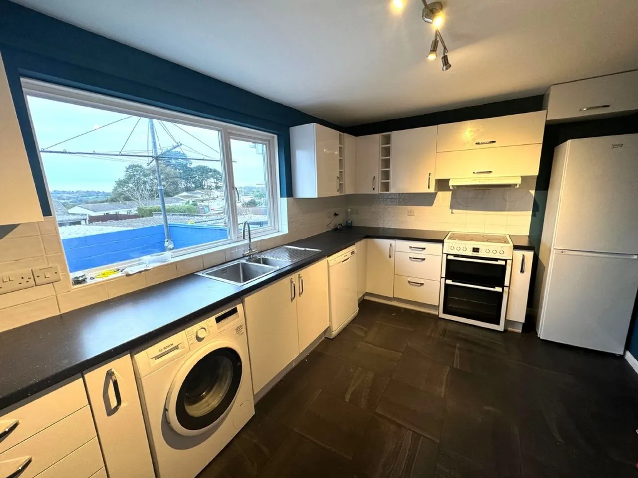 Lowenek Close, Falmouth, photo 5