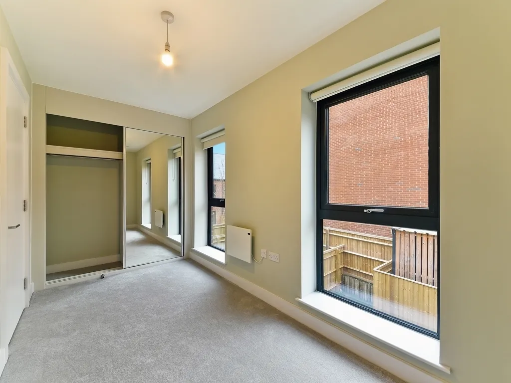 Market Street, Newbu, RG14, photo 7