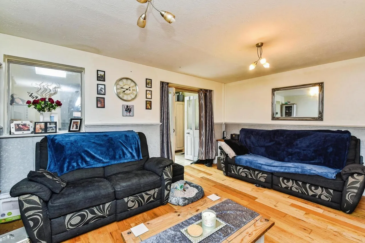 Misburg Close, Shepton Mallet, BA4, photo 5