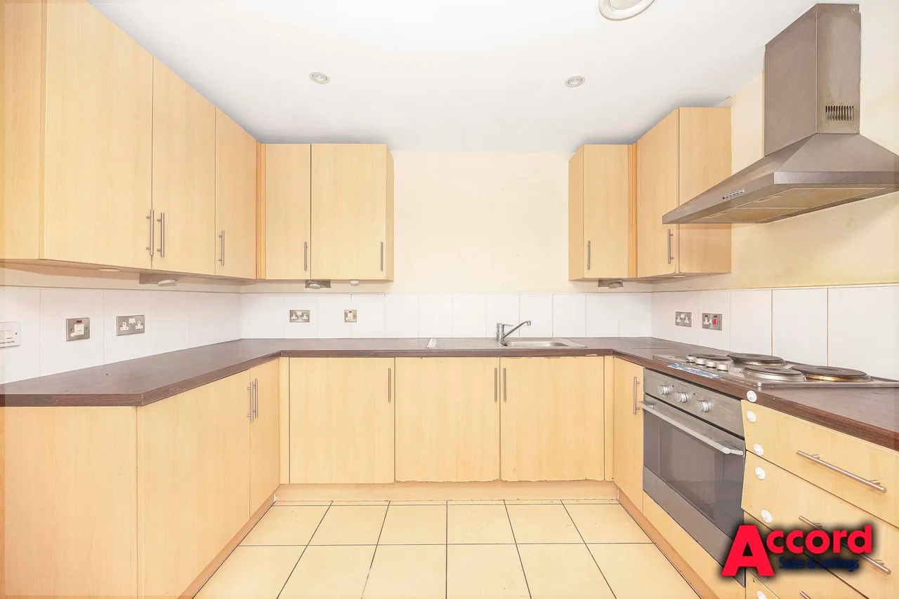 Atlanta Boulevard, Romford, RM1, photo 4