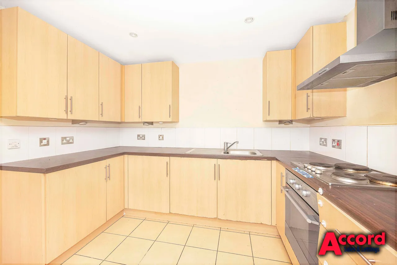 Atlanta Boulevard, Romford, RM1, photo 13