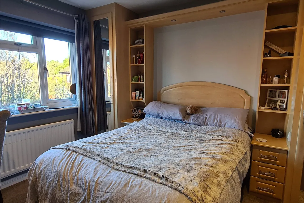 Cheylesmore Drive, Frimley, Camberley, Surrey, GU16 9BN, photo 15