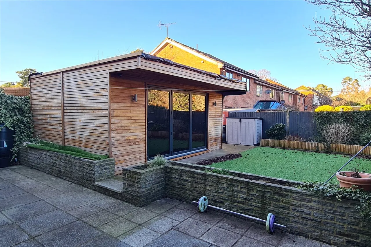 Cheylesmore Drive, Frimley, Camberley, Surrey, GU16 9BN, photo 7