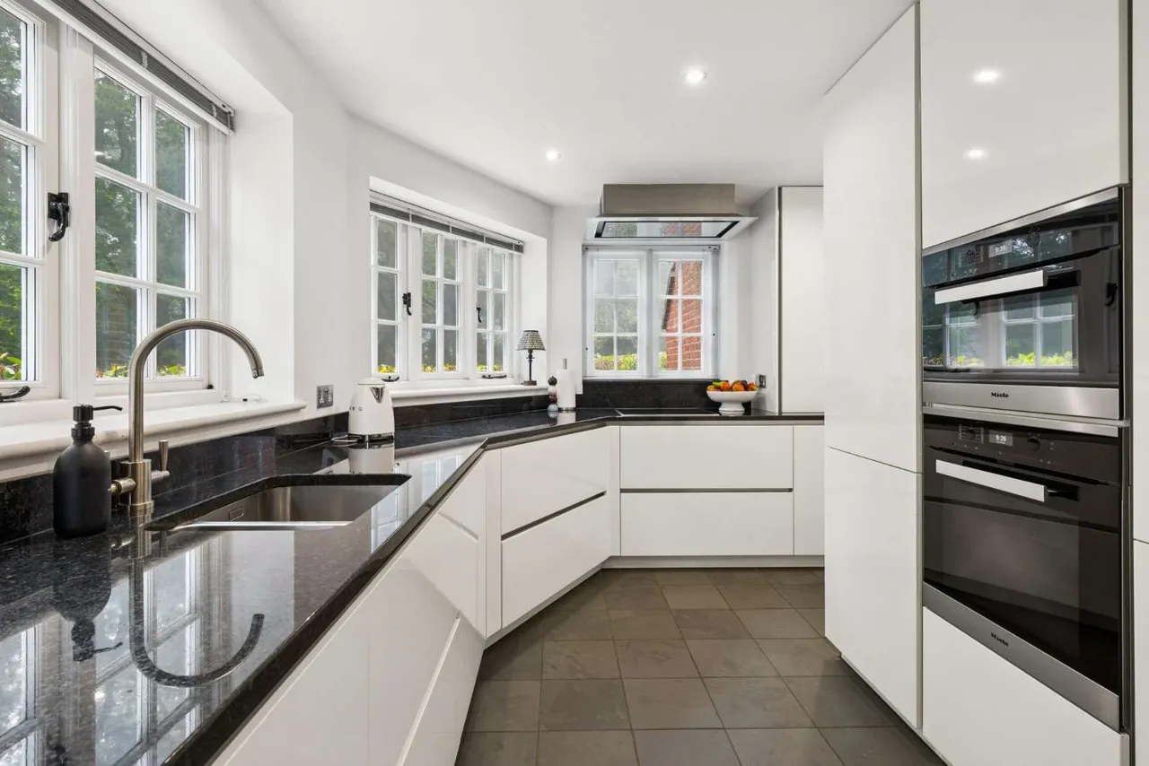 Highercombe Road, Haslemere, GU27, photo 4