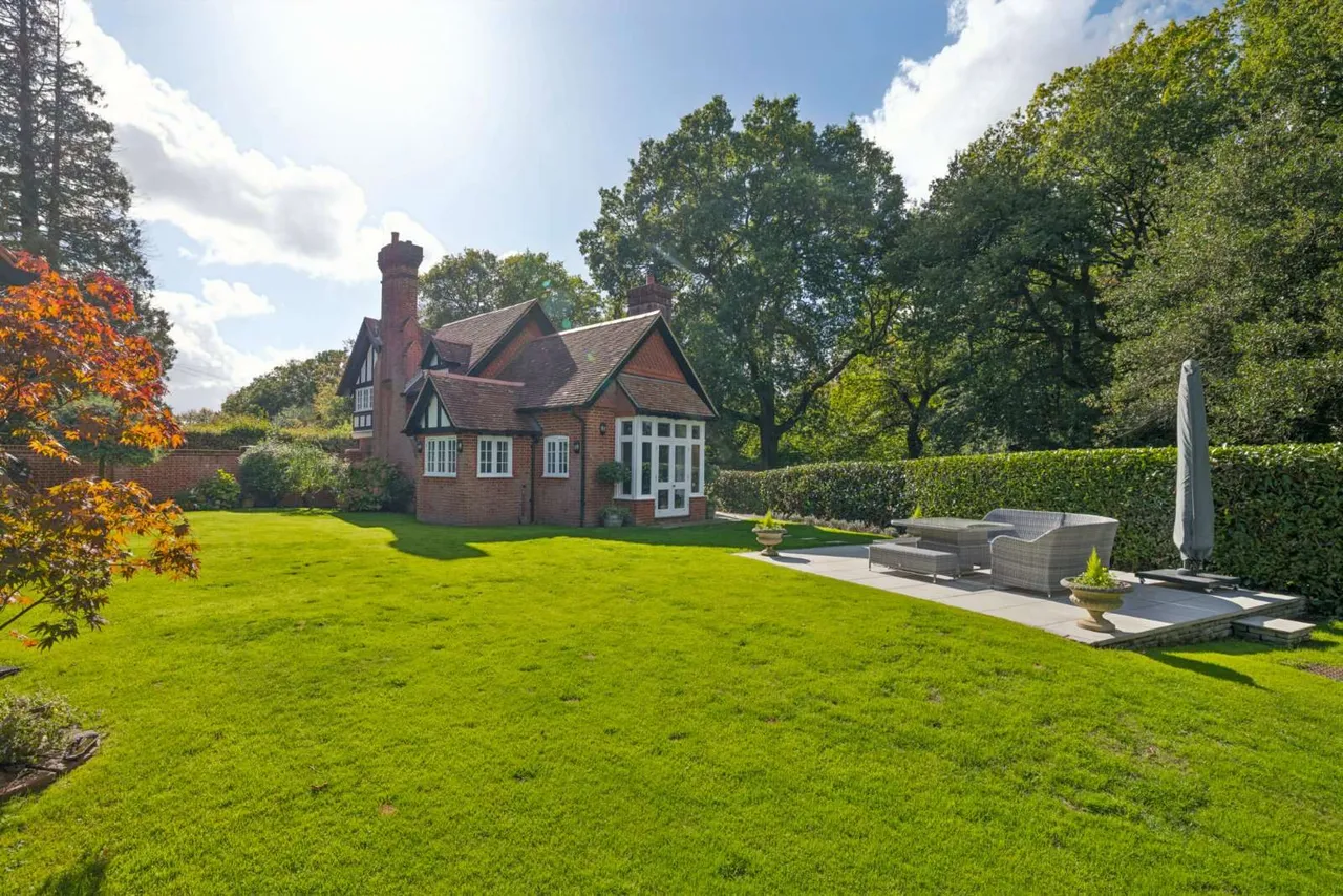 Highercombe Road, Haslemere, GU27, photo 25