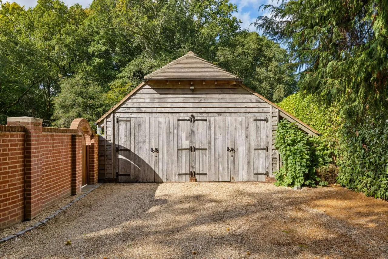 Highercombe Road, Haslemere, GU27, photo 24