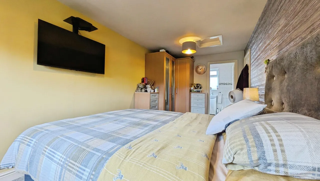 Esther Street, Greenacres, OL4, photo 22