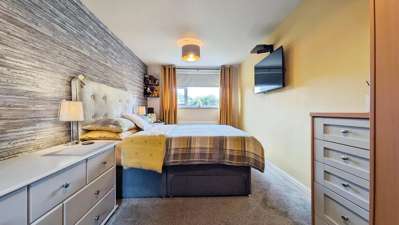 Esther Street, Greenacres, OL4, photo 20