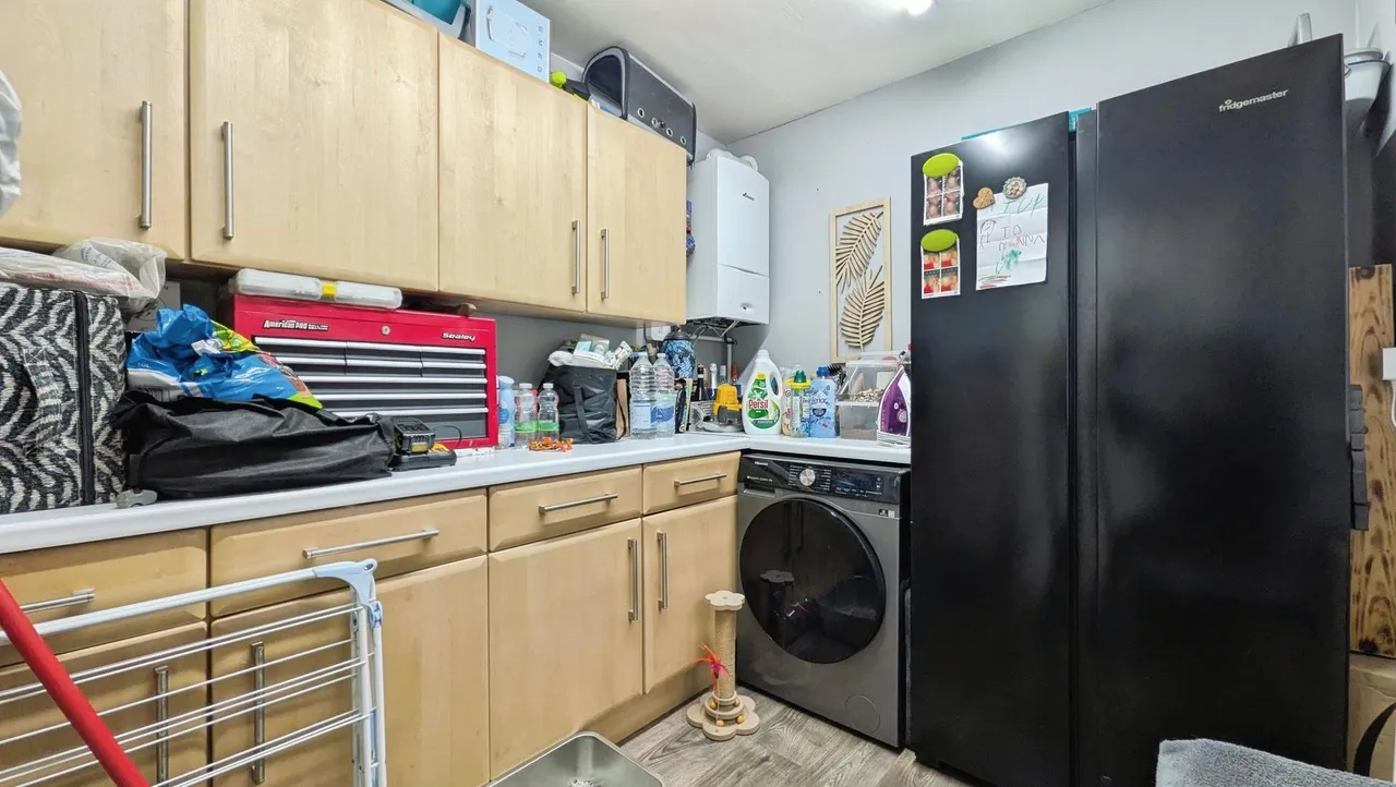 Esther Street, Greenacres, OL4, photo 15