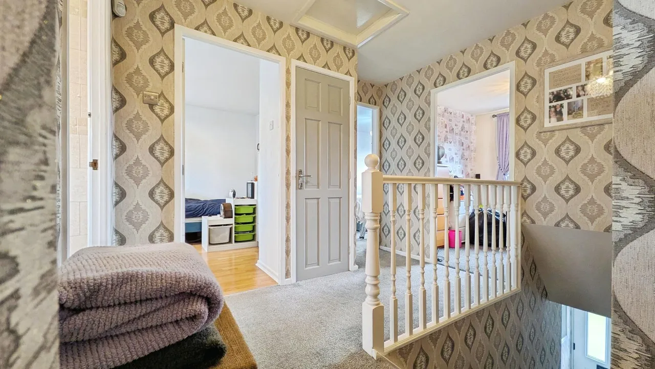 Esther Street, Greenacres, OL4, photo 18