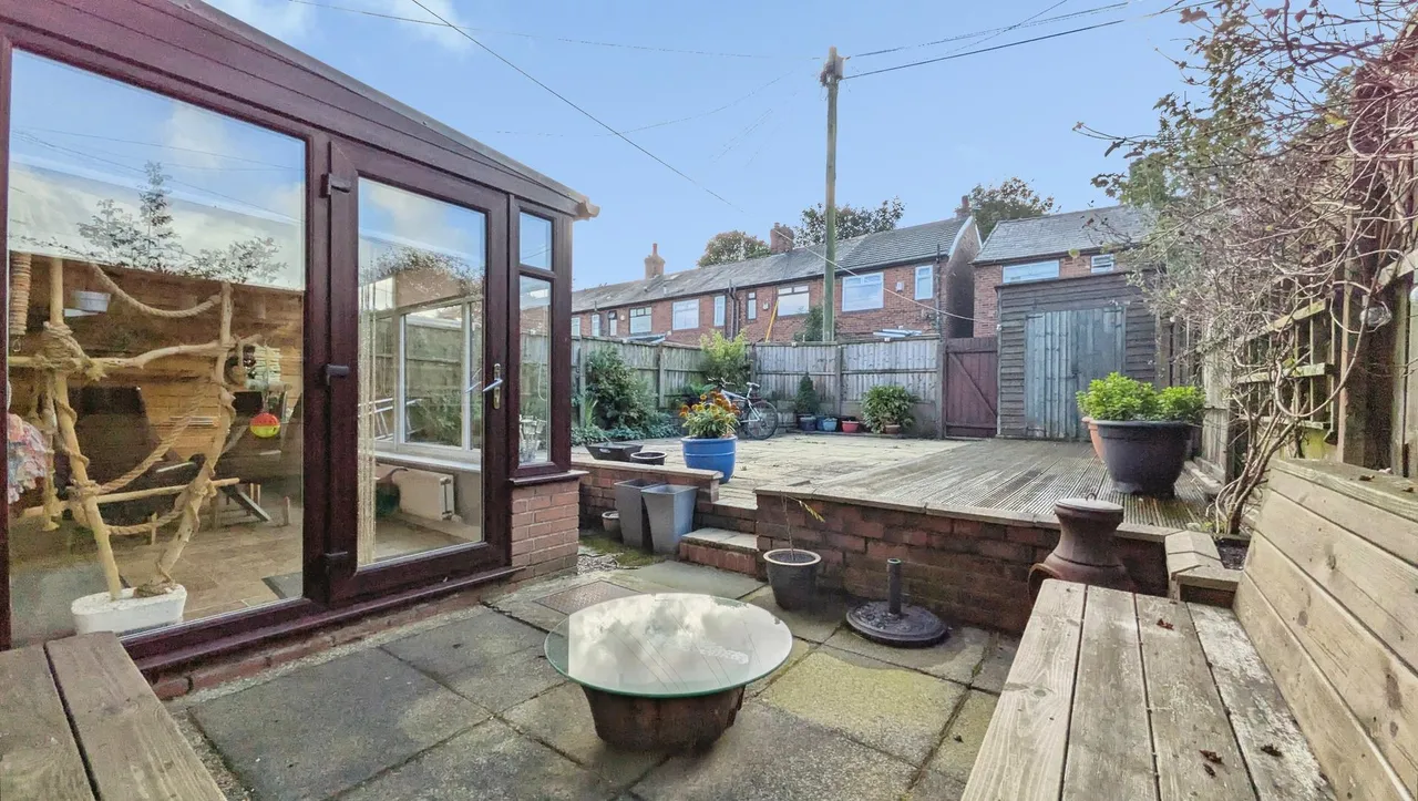 Esther Street, Greenacres, OL4, photo 35