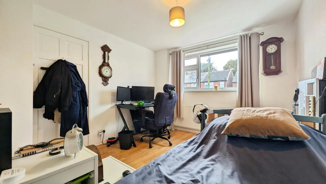 Esther Street, Greenacres, OL4, photo 26